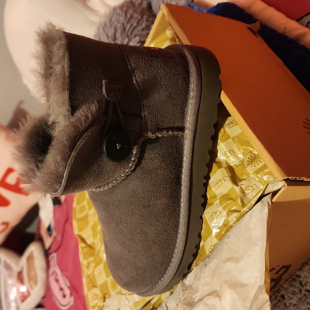 Mini Bailey UGG boot Grey size 13.. in new condition. Heel not worn…